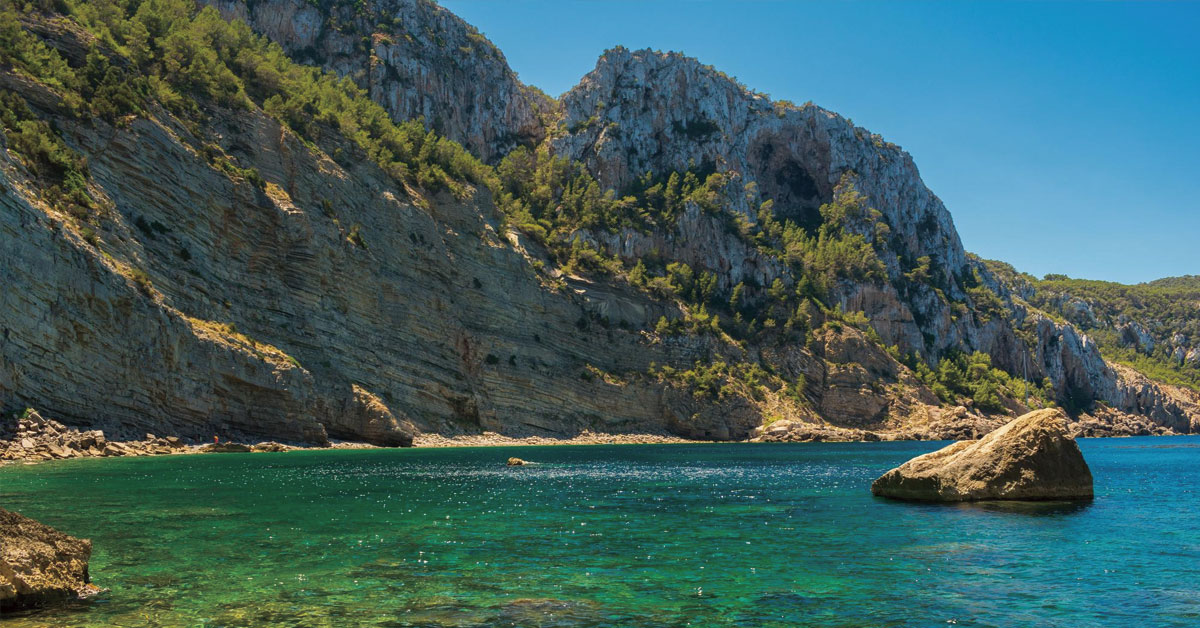 ses balandres en el norte de ibiza