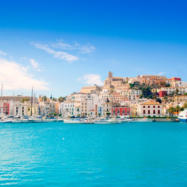 Dalt Vila desde le puerto de Ibiza